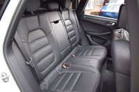 USED 2018 68 PORSCHE MACAN 2.0 PDK 5d AUTO 242 BHP PAN ROOF / PASM / BOSE / PDLS+