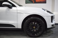 USED 2018 68 PORSCHE MACAN 2.0 PDK 5d AUTO 242 BHP PAN ROOF / PASM / BOSE / PDLS+