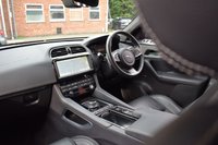 USED 2020 70 JAGUAR F-PACE 2.0 CHEQUERED FLAG AWD 5d 178 BHP PAN ROOF / MERIDIAN / 1 OWNER