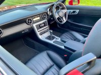 USED 2015 15 MERCEDES-BENZ SLK 1.8 SLK200 AMG SPORT EDITION 2d 184 BHP Very rare 6 Speed Manual