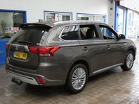 USED 2019 69 MITSUBISHI OUTLANDER 2.4 PHEV DYNAMIC 5d 222 BHP APP SAT NAV REAR VIEW CAMERA 1 OWNER MITSUBISHI WARRANTY TILL OCT 2024