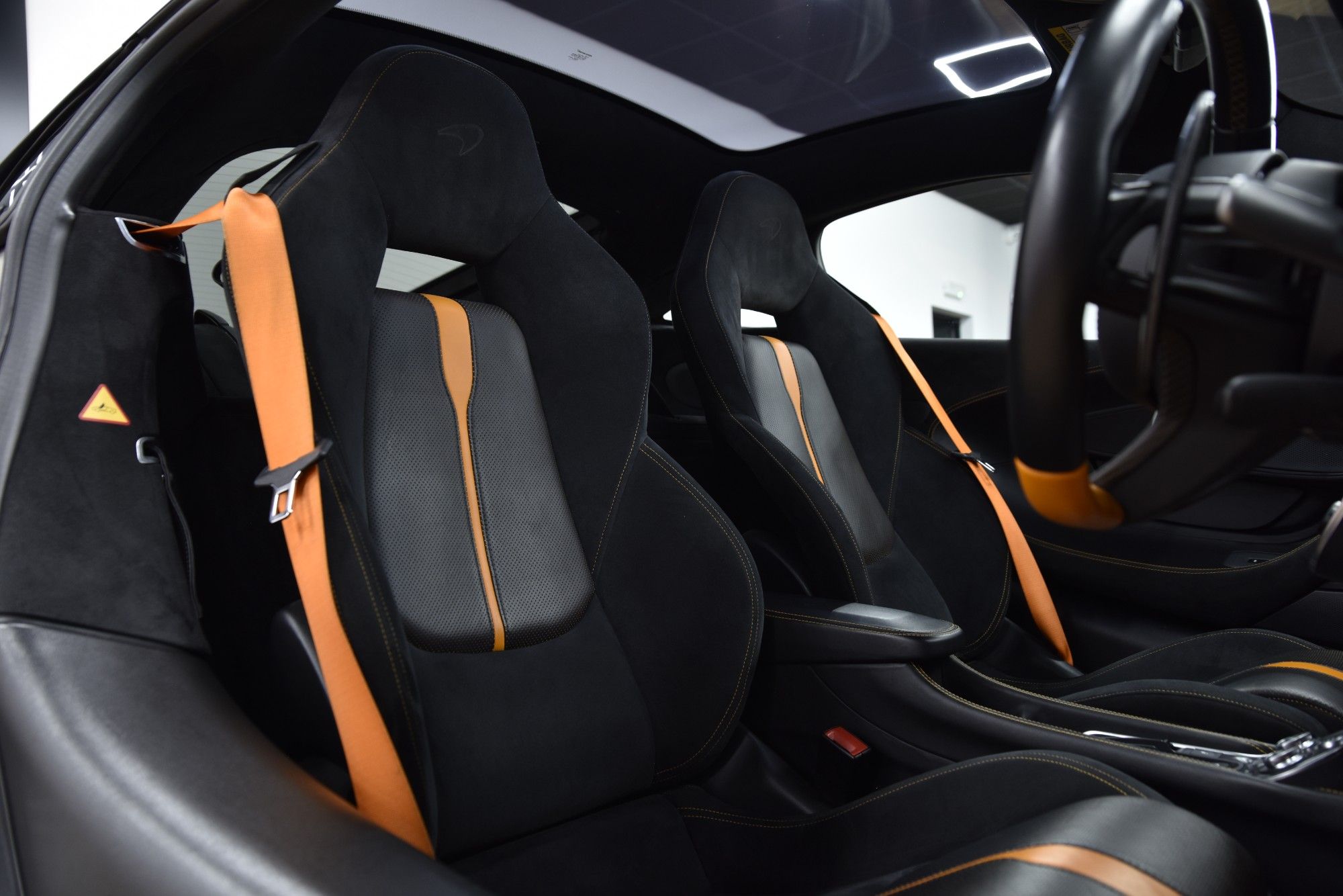 USED 2017 V MCLAREN 570GT 3.8 V8 SSG 2d 562 BHP 