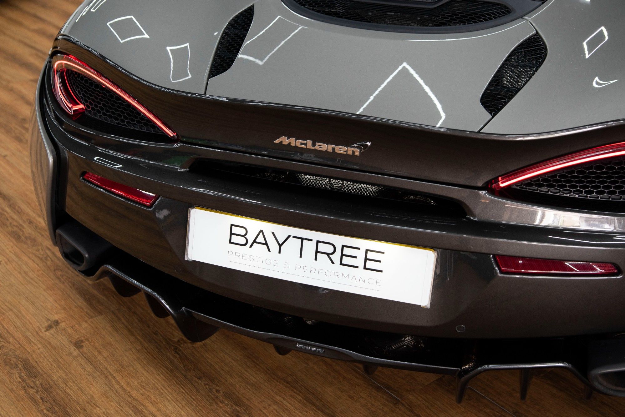 USED 2017 V MCLAREN 570GT 3.8 V8 SSG 2d 562 BHP 