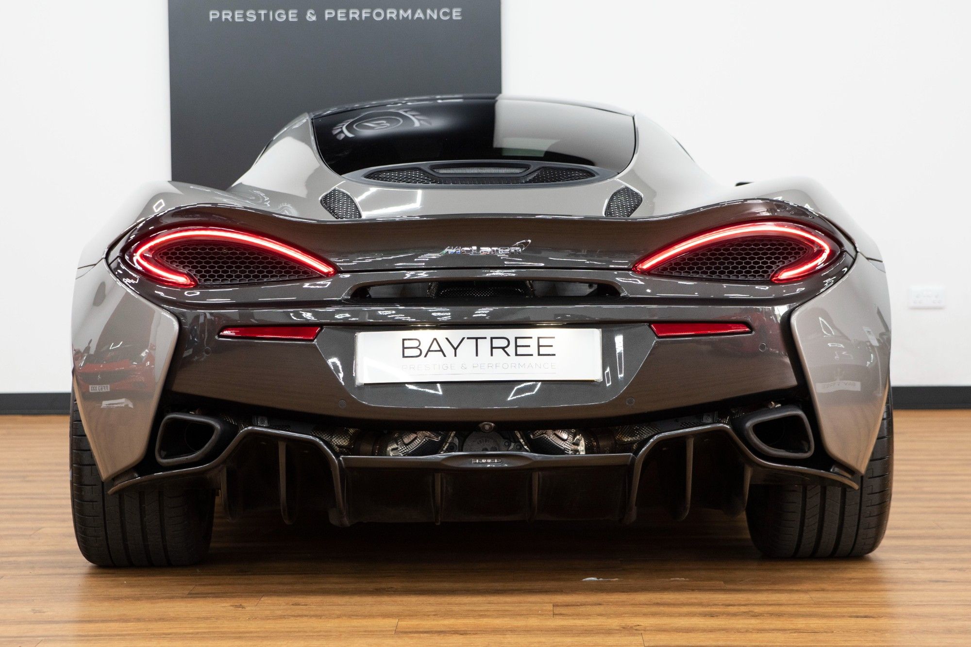 USED 2017 V MCLAREN 570GT 3.8 V8 SSG 2d 562 BHP 