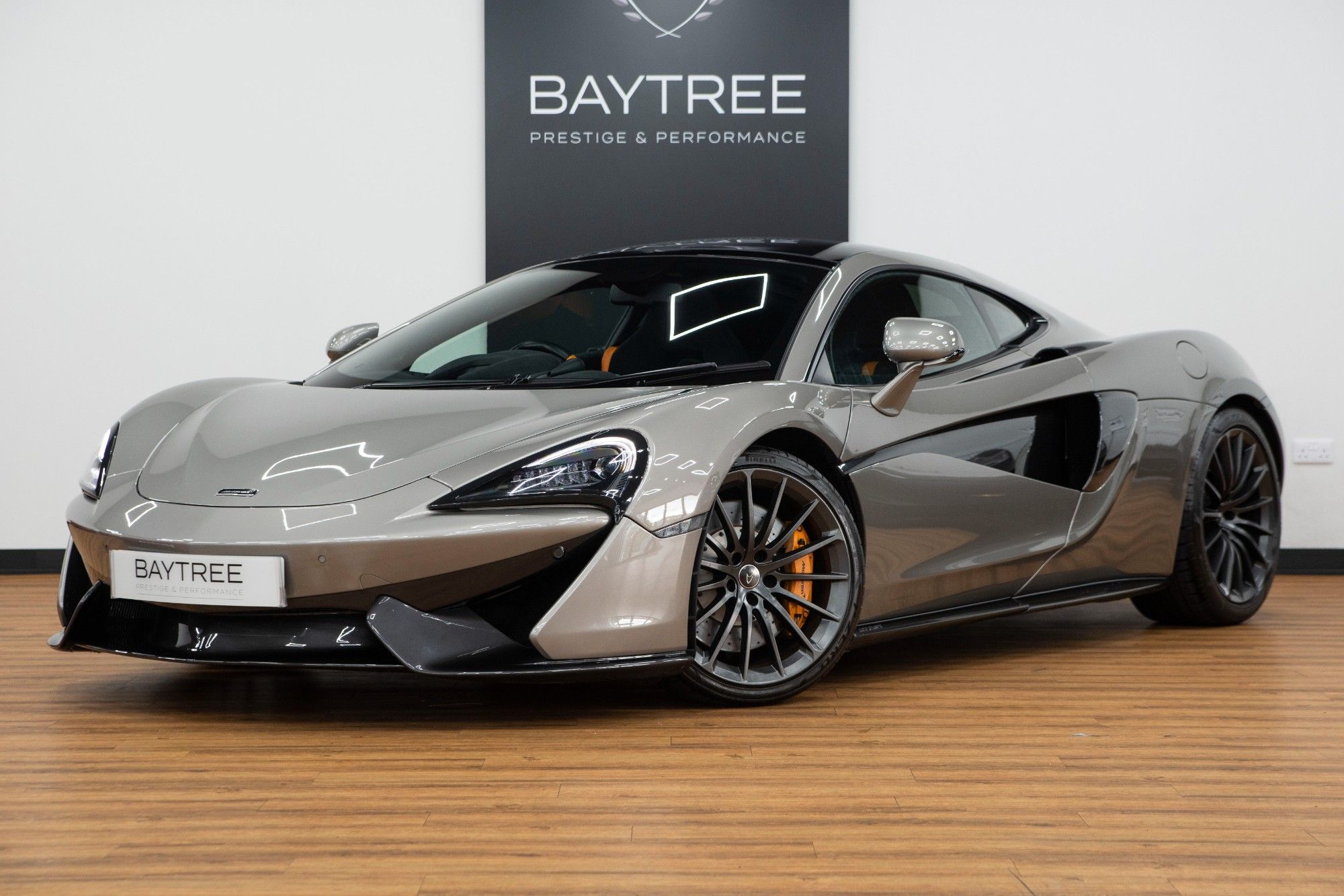 USED 2017 V MCLAREN 570GT 3.8 V8 SSG 2d 562 BHP 