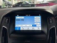 USED 2017 17 FORD FOCUS 1.0 TITANIUM 5d 124 BHP 5 SERVICES/NAVIGATION