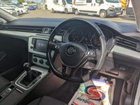 USED 2017 67 VOLKSWAGEN PASSAT 1.6 SE BUSINESS TDI BLUEMOTION TECHNOLOGY 4d 119 BHP ONLY 2 OWNERS FROM NEW+ULEZ COMPLIANT+FANTASTIC MPG+PRIVACY GLASS+PARK ASSIST+BLUETOOTH+AIR CONDITIONING+ALLOY WHEELS+SERVICE HISTORY+1 FULL YEARS MOT PRIOR TO COLLECTION+FINANCE AND EXTENDED WARRANTY AVAILABLE ON THIS USED VEHICLE!!!!