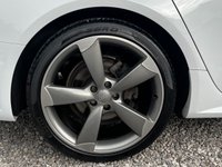 USED 2016 16 AUDI A6 2.0 AVANT TDI ULTRA BLACK EDITION 5d 188 BHP LEATHER+BOSE+20"ALLOYS+SAT NAV
