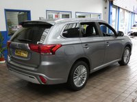 USED 2020 20 MITSUBISHI OUTLANDER 2.4 PHEV DYNAMIC 5d 222 BHP APP BASED SAT NAV REAR VIEW CAMERA HEATED LEATHER 1 OWNER MITSUBISHI WARRANTY TILL MARCH 2025