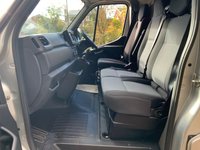 USED 2019 69 RENAULT MASTER 2.3 MM35 BUSINESS PLUS DCI 135 BHP 2019/69 LOW MILEAGE RENAULT MASTER MM35 BUSINESS EDITION + MEDIUM ROOF PANEL VAN - SILVER METALLIC - 1 OWNER FROM BRAND NEW - FULL SERVICE HISTORY - HPI CLEAR - BOTH ORIGINAL KEYS - DOUBLE REAR DOORS / SIDE SLIDING DOOR - PLUS VAT