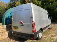 USED 2019 69 RENAULT MASTER 2.3 MM35 BUSINESS PLUS DCI 135 BHP 2019/69 LOW MILEAGE RENAULT MASTER MM35 BUSINESS EDITION + MEDIUM ROOF PANEL VAN - SILVER METALLIC - 1 OWNER FROM BRAND NEW - FULL SERVICE HISTORY - HPI CLEAR - BOTH ORIGINAL KEYS - DOUBLE REAR DOORS / SIDE SLIDING DOOR - PLUS VAT