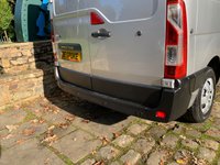 USED 2019 69 RENAULT MASTER 2.3 MM35 BUSINESS PLUS DCI 135 BHP 2019/69 LOW MILEAGE RENAULT MASTER MM35 BUSINESS EDITION + MEDIUM ROOF PANEL VAN - SILVER METALLIC - 1 OWNER FROM BRAND NEW - FULL SERVICE HISTORY - HPI CLEAR - BOTH ORIGINAL KEYS - DOUBLE REAR DOORS / SIDE SLIDING DOOR - PLUS VAT