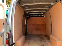USED 2019 69 RENAULT MASTER 2.3 MM35 BUSINESS PLUS DCI 135 BHP 2019/69 LOW MILEAGE RENAULT MASTER MM35 BUSINESS EDITION + MEDIUM ROOF PANEL VAN - SILVER METALLIC - 1 OWNER FROM BRAND NEW - FULL SERVICE HISTORY - HPI CLEAR - BOTH ORIGINAL KEYS - DOUBLE REAR DOORS / SIDE SLIDING DOOR - PLUS VAT