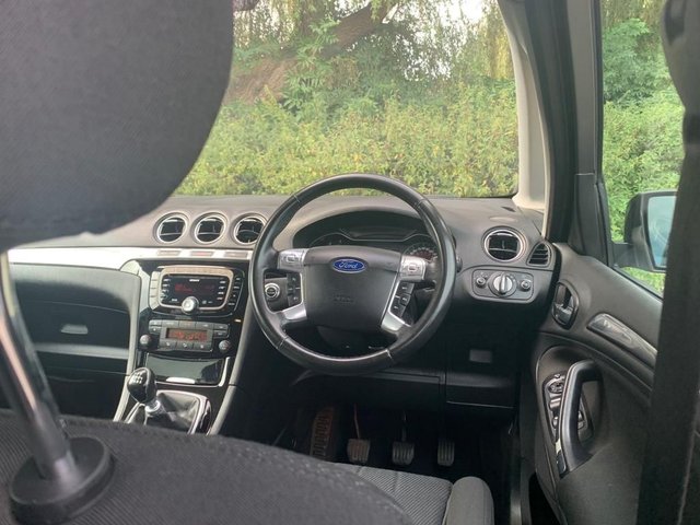 View our FORD S-MAX