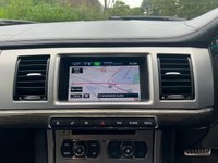 USED 2015 15 JAGUAR XF 2.2 D R-SPORT SPORTBRAKE 5d 163 BHP 