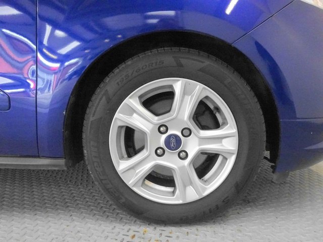 2018 Ford Transit Courier - Photo 11