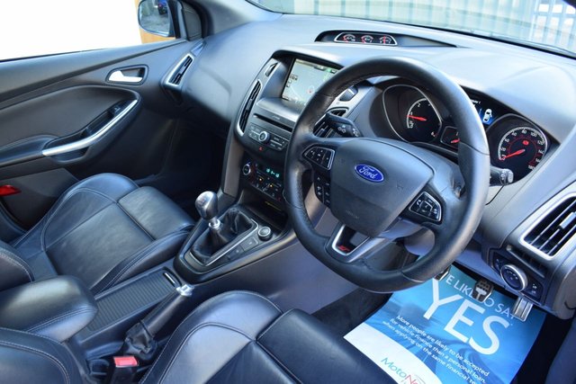 View our FORD FOCUS