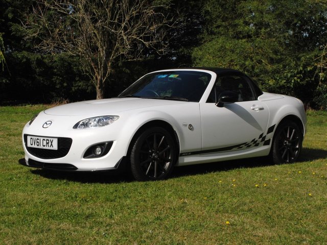 2011 61 Mazda MX-5 2.0 I ROADSTER SPORT BLACK 2d 158 BHP