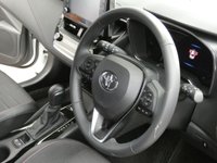 USED 2019 69 TOYOTA COROLLA 1.8 VVT-I EXCEL 5d 121 BHP SAT NAV REAR CAMERA PART LEATHER HEATED SEATS 1 OWNER TOYOTA WARRANTY TILL OCT 2029