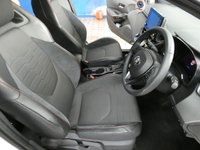 USED 2019 69 TOYOTA COROLLA 1.8 VVT-I EXCEL 5d 121 BHP SAT NAV REAR CAMERA PART LEATHER HEATED SEATS 1 OWNER TOYOTA WARRANTY TILL OCT 2029