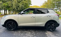 USED 2016 66 SSANGYONG TIVOLI 1.6 ELX 5d 113 BHP AUTOMATIC SATELLITE NAVIGATION REAR PARKING CAMERA HEATED FRONT SEATS FULL SERVICE HISTORY