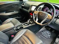 USED 2016 66 SSANGYONG TIVOLI 1.6 ELX 5d 113 BHP AUTOMATIC SATELLITE NAVIGATION REAR PARKING CAMERA HEATED FRONT SEATS FULL SERVICE HISTORY