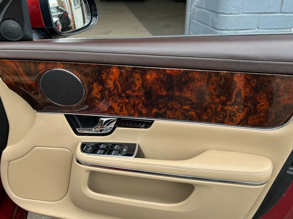 USED 2013 63 JAGUAR XJ 3.0 D V6 LUXURY 4d 275 BHP 