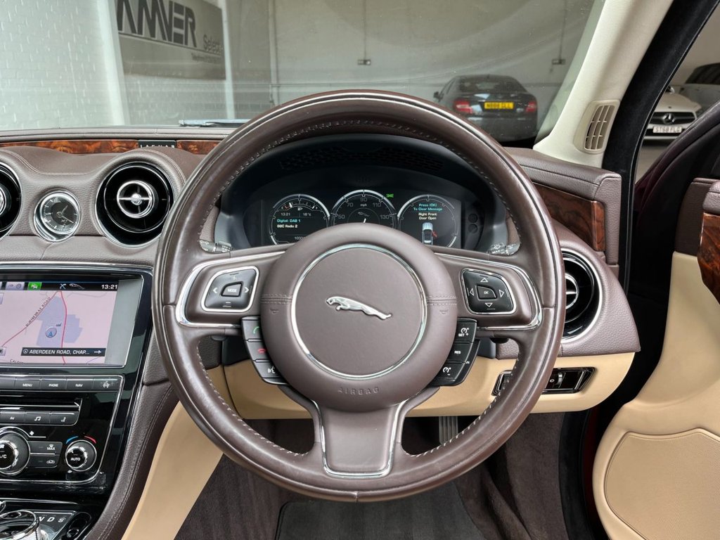 USED 2013 63 JAGUAR XJ 3.0 D V6 LUXURY 4d 275 BHP 