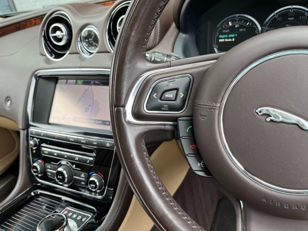 USED 2013 63 JAGUAR XJ 3.0 D V6 LUXURY 4d 275 BHP 