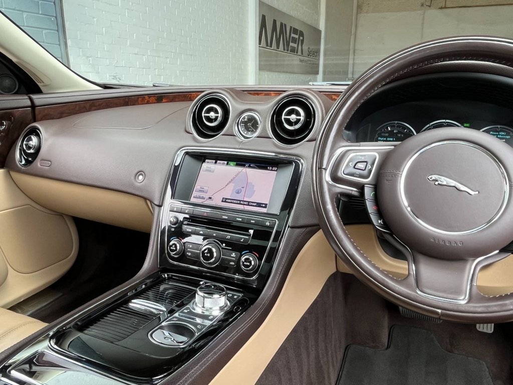 USED 2013 63 JAGUAR XJ 3.0 D V6 LUXURY 4d 275 BHP 