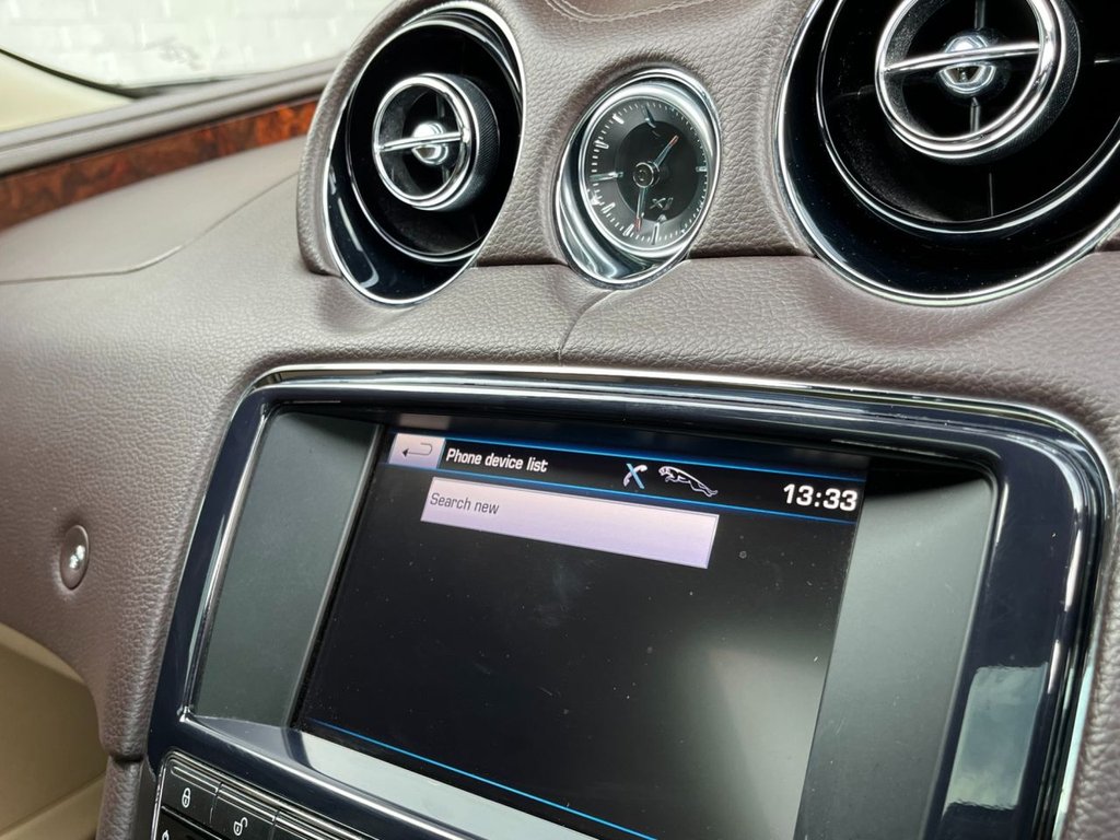 USED 2013 63 JAGUAR XJ 3.0 D V6 LUXURY 4d 275 BHP 