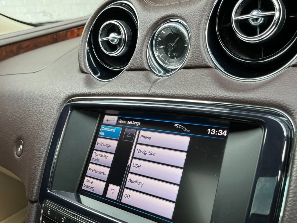 USED 2013 63 JAGUAR XJ 3.0 D V6 LUXURY 4d 275 BHP 