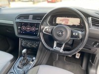 USED 2020 69 VOLKSWAGEN TIGUAN 2.0 R-LINE TECH TDI DSG 5d 148 BHP 
