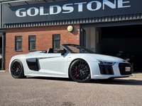 USED 2017 R AUDI R8 5.2L SPYDER V10 QUATTRO 2d 533 BHP / SUZUKA GREY 