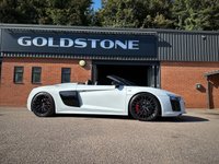 USED 2017 R AUDI R8 5.2L SPYDER V10 QUATTRO 2d 533 BHP / SUZUKA GREY 