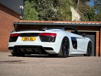 USED 2017 R AUDI R8 5.2L SPYDER V10 QUATTRO 2d 533 BHP / SUZUKA GREY 