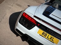 USED 2017 R AUDI R8 5.2L SPYDER V10 QUATTRO 2d 533 BHP / SUZUKA GREY 