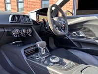 USED 2017 R AUDI R8 5.2L SPYDER V10 QUATTRO 2d 533 BHP / SUZUKA GREY 