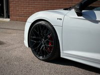 USED 2017 R AUDI R8 5.2L SPYDER V10 QUATTRO 2d 533 BHP / SUZUKA GREY 