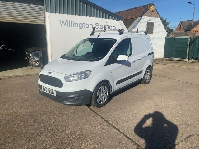 View our FORD TRANSIT COURIER