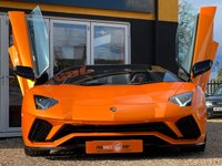 USED 2019 69 LAMBORGHINI AVENTADOR S 6.5 V12 LP 740-4 S Roadster ISR 4WD Euro 6 2dr MEGA SPEC + STYLE PACKAGE + CARBON INTERIOR PACKAGE + LIFT SYSTEM + ELECTRIC & HEATED SEATS + CARPLAY + TRANSPARENT ENGINE BONNET + FULL LAMBORGHINI SERVICE HISTORY