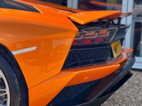 USED 2019 69 LAMBORGHINI AVENTADOR S 6.5 V12 LP 740-4 S Roadster ISR 4WD Euro 6 2dr MEGA SPEC + STYLE PACKAGE + CARBON INTERIOR PACKAGE + LIFT SYSTEM + ELECTRIC & HEATED SEATS + CARPLAY + TRANSPARENT ENGINE BONNET + FULL LAMBORGHINI SERVICE HISTORY