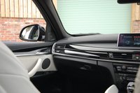 USED 2019 19 BMW X6 xDrive M50d (381) 5dr Automatic Euro 6 (Panmoramic Sunroof, Widescreen PRO Media Navigation, M Sport Plus Pack, Merino Upgraded Memory Leather, Heads Up Display, 20