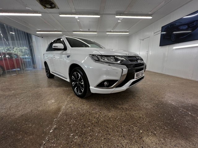 2017 17 Mitsubishi Outlander 2.0 PHEV 5HS 5d 200 BHP