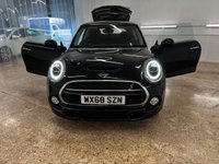 USED 2018 68 MINI HATCH COOPER 2.0 COOPER S CLASSIC 3d 190 BHP WITH LOADS OF FACTORY EXTRAS THIS IS THE ONE TO BUY