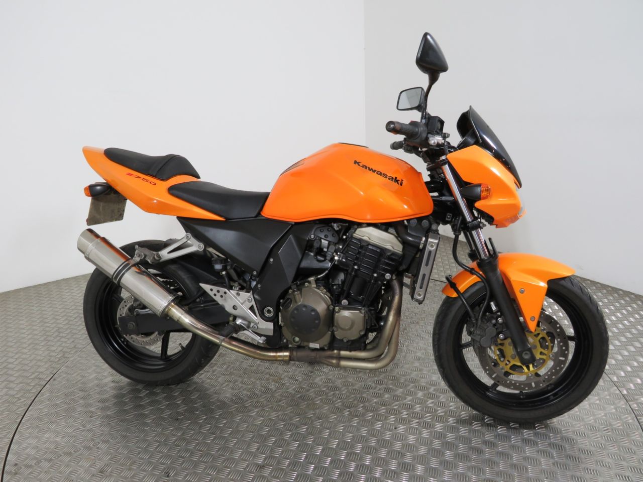 2006 KAWASAKI Z750 ORANGE with 20960 miles - Used Motorbikes
