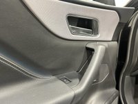 USED 2017 17 JAGUAR F-PACE 2.0 R-SPORT AWD 5d 238 BHP 