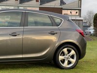 USED 2010 10 VAUXHALL ASTRA 1.6 SRI 5d 177 BHP 