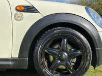 USED 2009 09 MINI CONVERTIBLE 1.6 COOPER 2d 120 BHP 