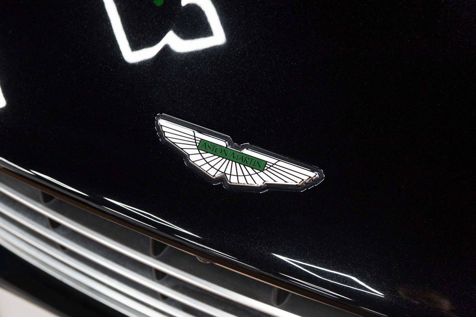 USED 2019 68 ASTON MARTIN DB11 4.0 V8 